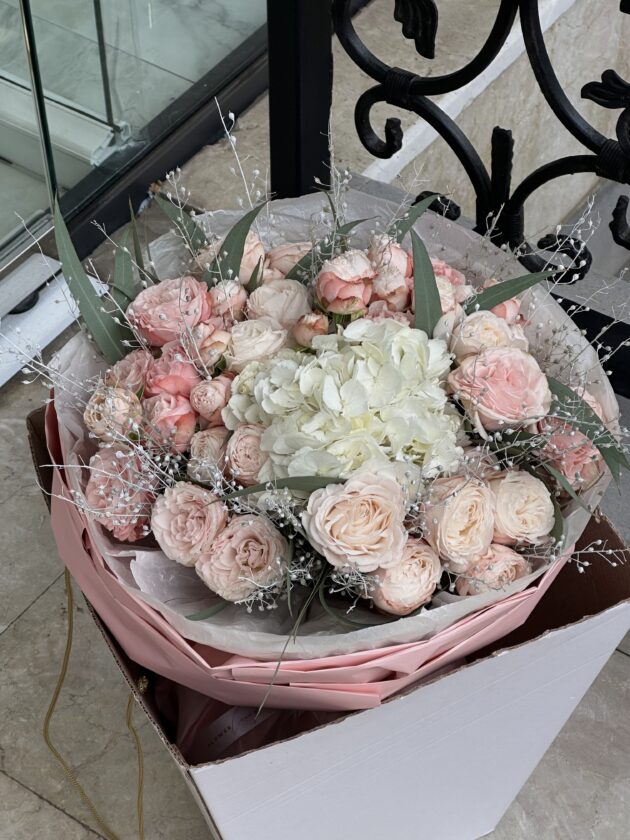 Bouquet with White Hortensia