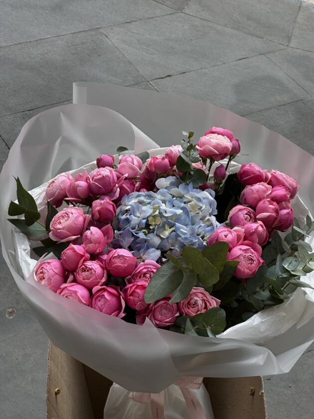 Bouquet with Blue Hortensia - Image 2